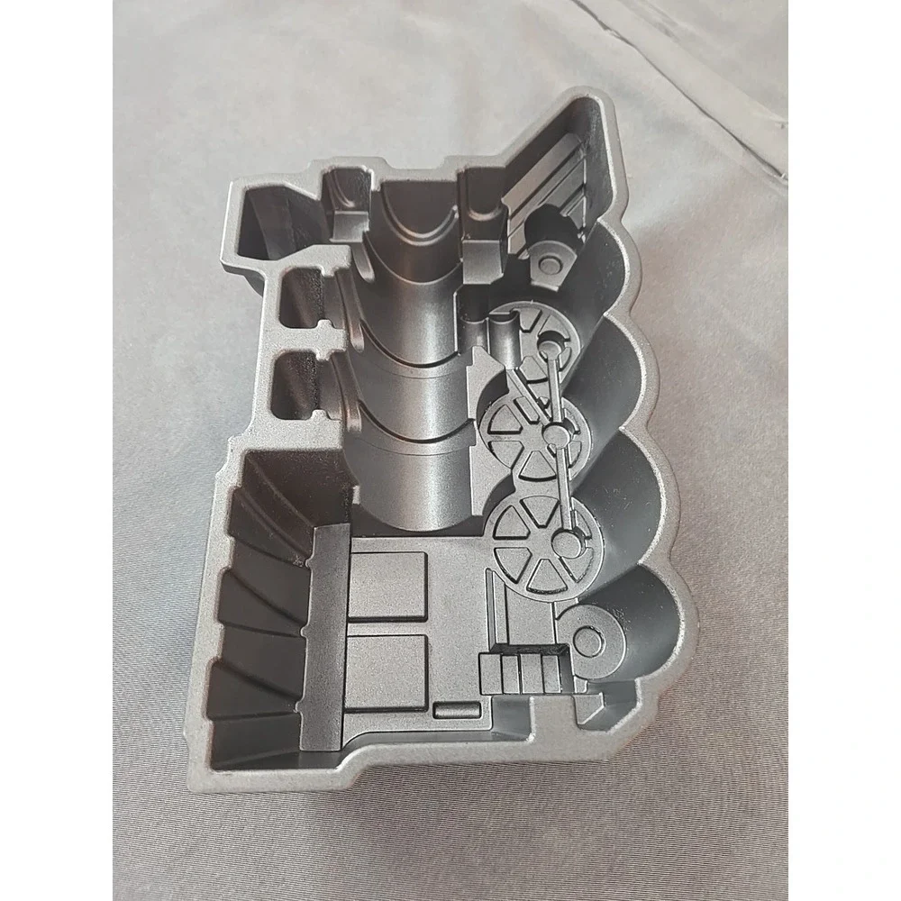 Nordic Ware Locomotive Train Engine Cake Pan 9 Cup Cast Aluminum Vintage 3D Mold